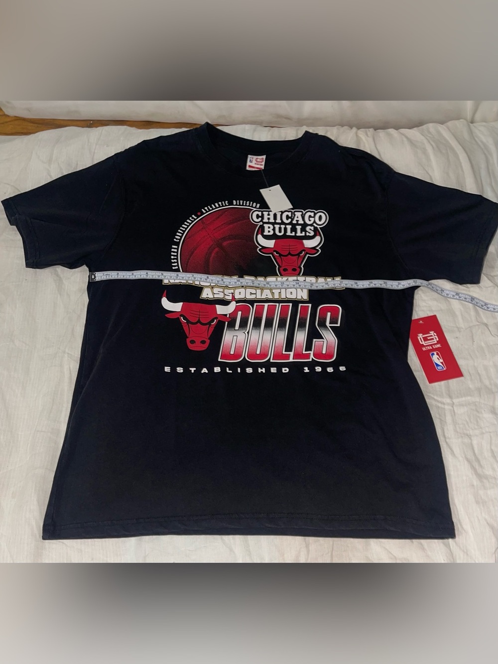 NBA Chicago Bulls Black and Red Graphic Tee